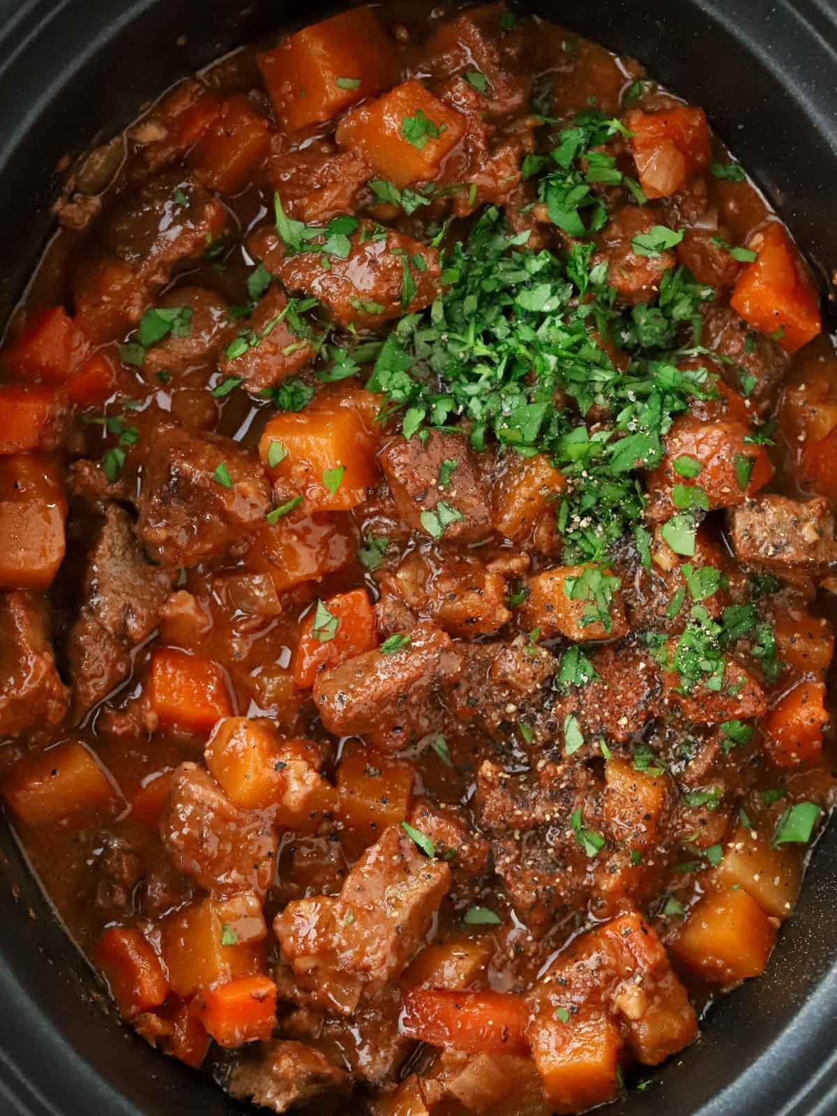 Stufato di Manzo a Lenta Cottura con Sugo Ricco 2 Ricetta stufato di manzo in slow cooker con sugo denso