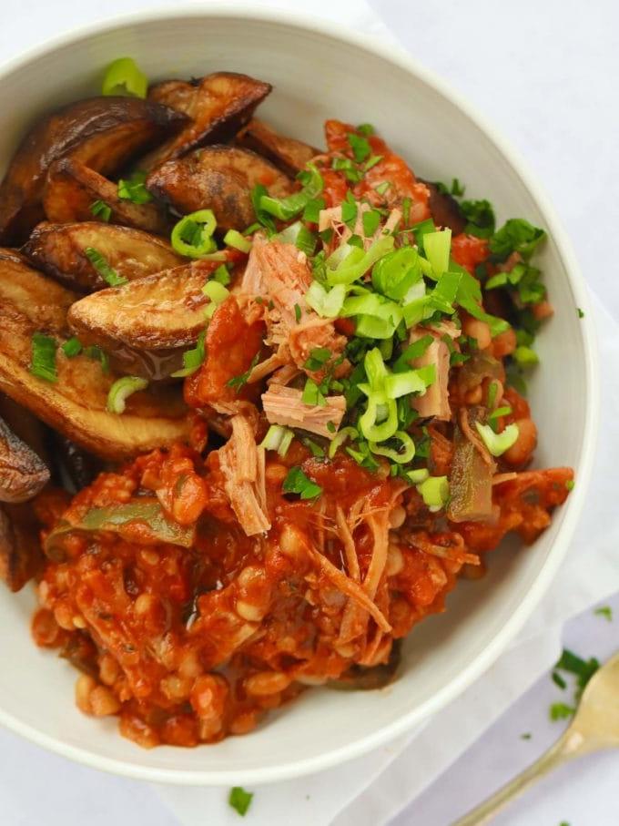 Facile Stufato da Falò {Ricetta per Pentola a Cottura Lenta} 5 Ricetta Stufato da Campo con spicchi di patate e fagioli.