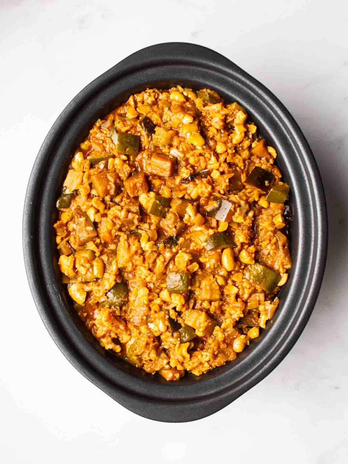 Slow cooker vegetarian curry ready to garnish.