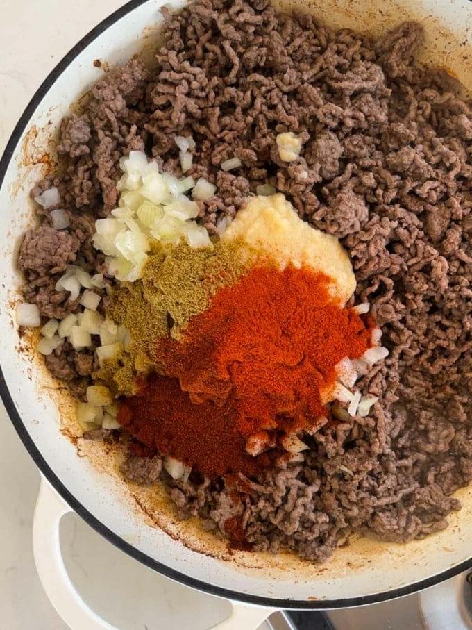 Chilli Con Carne {La ricetta più semplice di sempre!} 6 Passaggio 2 della ricetta per cucinare Easy Chilli Con Carne.