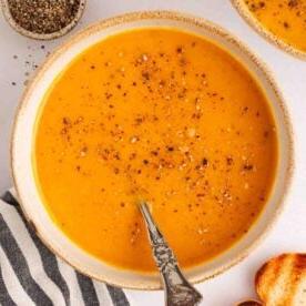 Domenica di Preparazione: Pasti per la Settimana 3 9 Zuppa di zucca in una ciotola