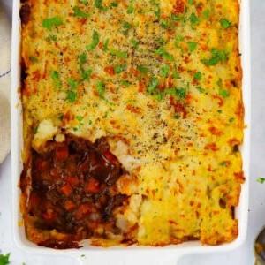 Ricetta Facile del Pasticcio del Pastore 9 Comforting Shepherd's Pie with mince and topped with mash.