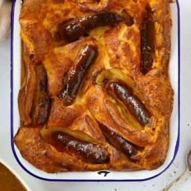 Piano Pasti 20 6 Salsicce rosolate in una pastella di Yorkshire Pudding per creare un perfetto Toad in the Hole.